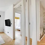 Pick A Flat\'S Apartment In Montmartre - Rue Petrelle