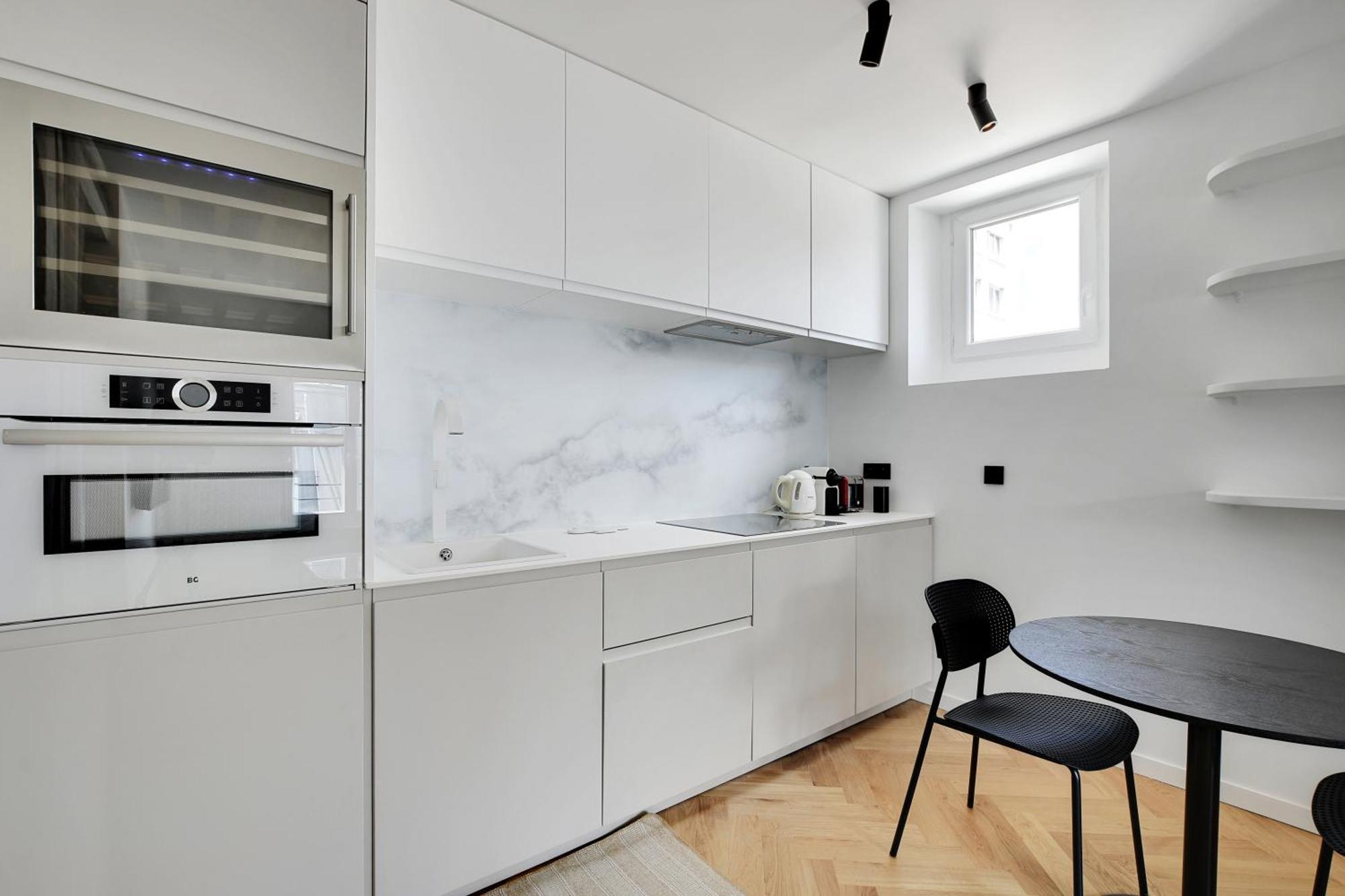 Pick A Flat's In Montmartre - Rue Petrelle * Parijs