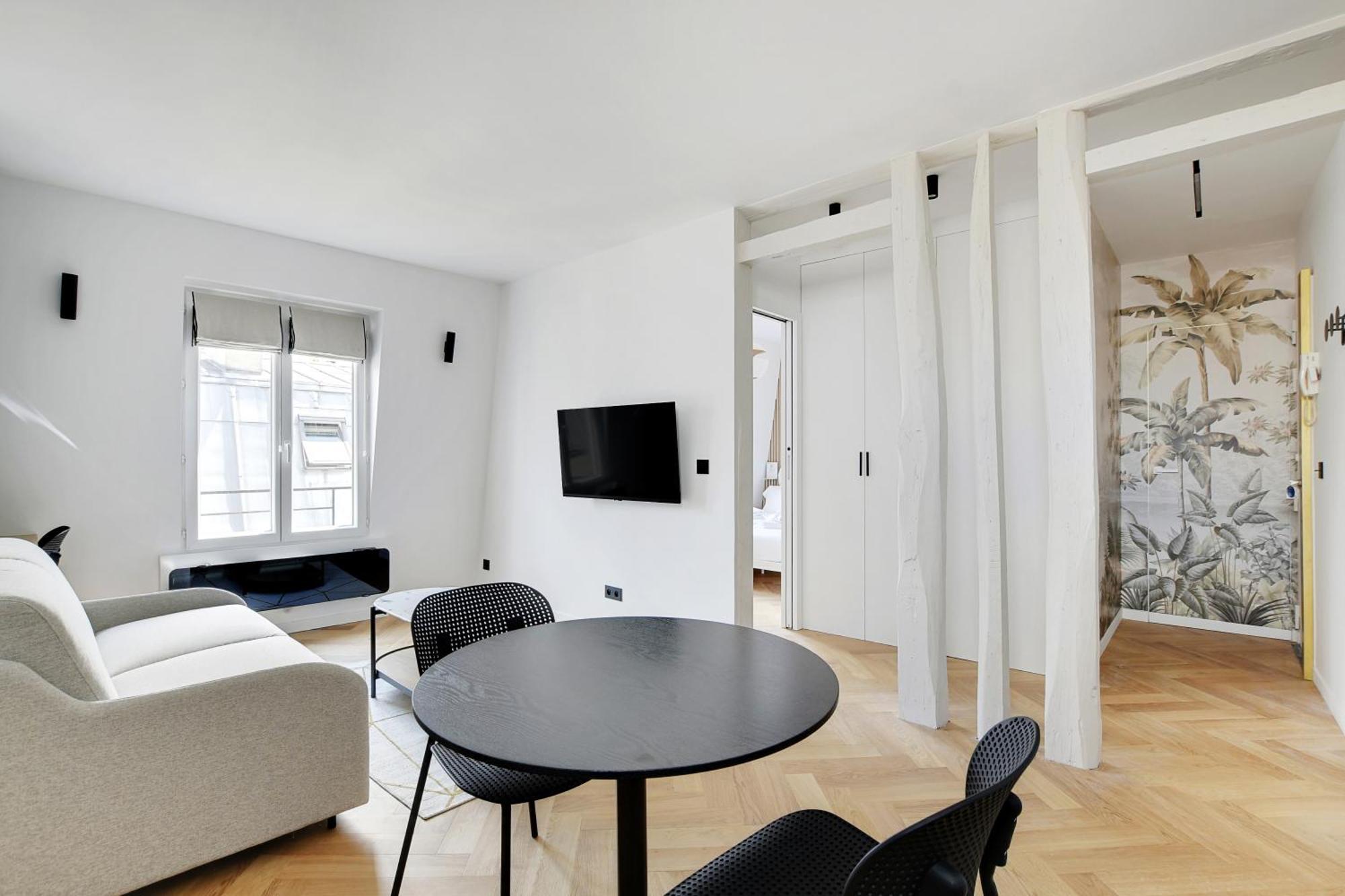 Pick A Flat's In Montmartre - Rue Petrelle